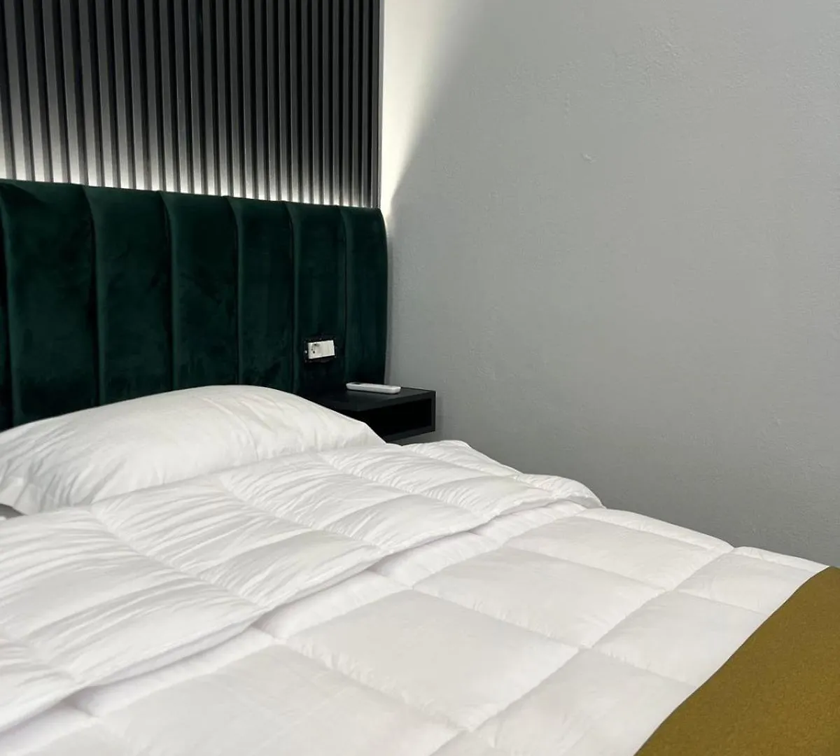 Cozy Corner Rooms Golem  Arnavutluk