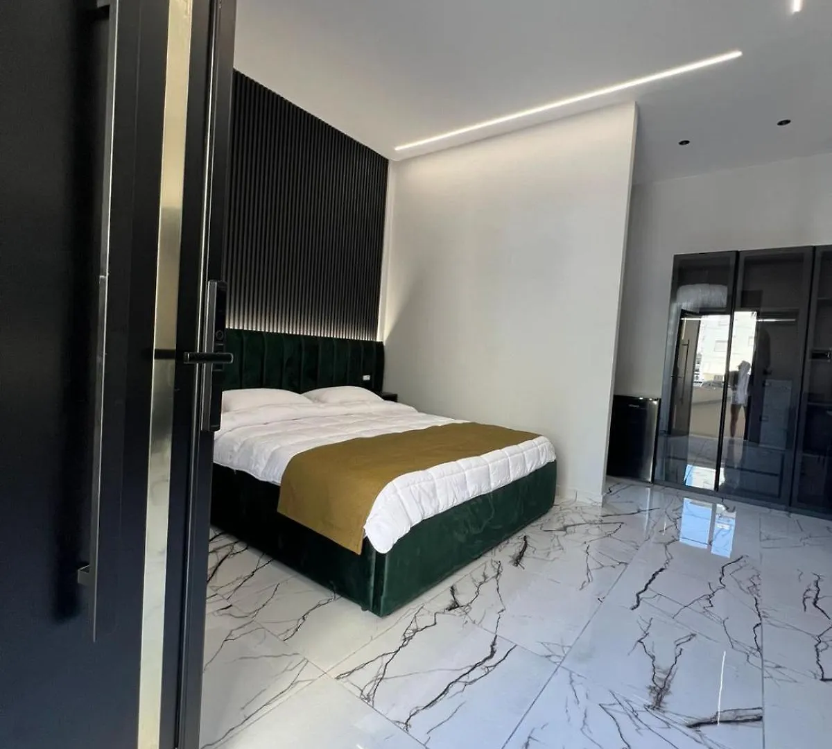 Daire Cozy Corner Rooms Golem