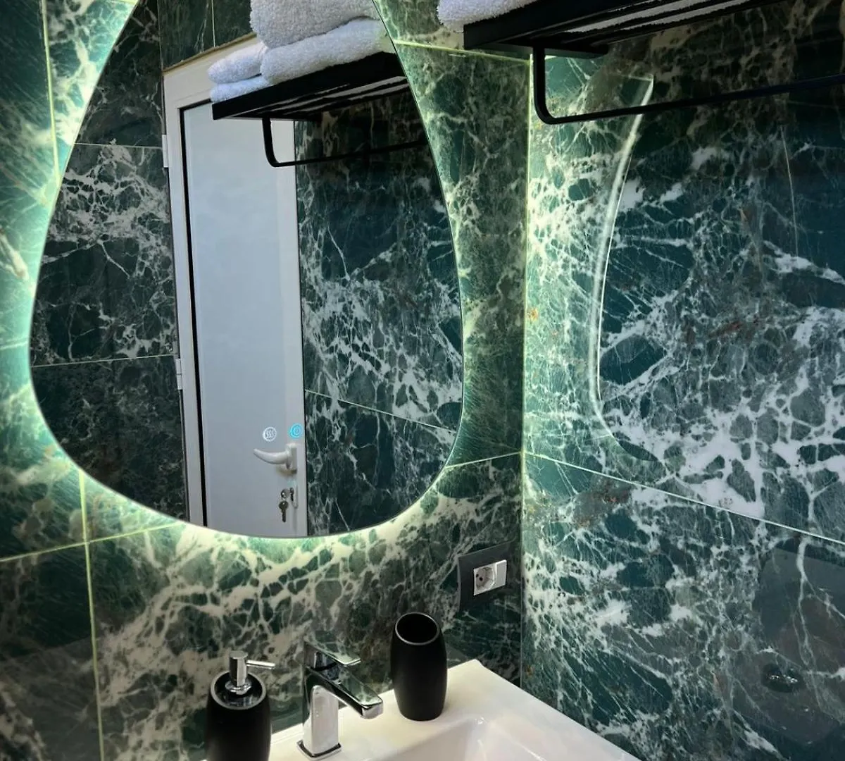 Cozy Corner Rooms Golem  Daire Golem (Tirana)